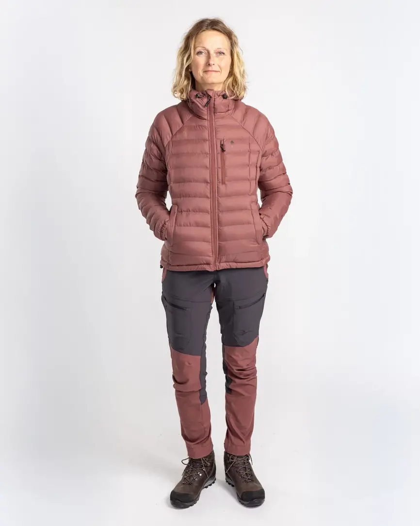 Куртка жіноча  Pinewood Abisko Insulation JKT W Marron Rose. Фото 3