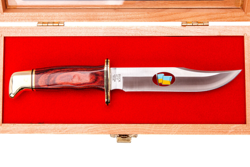 Ніж Buck "119 Ukrainian" wood. Фото 4