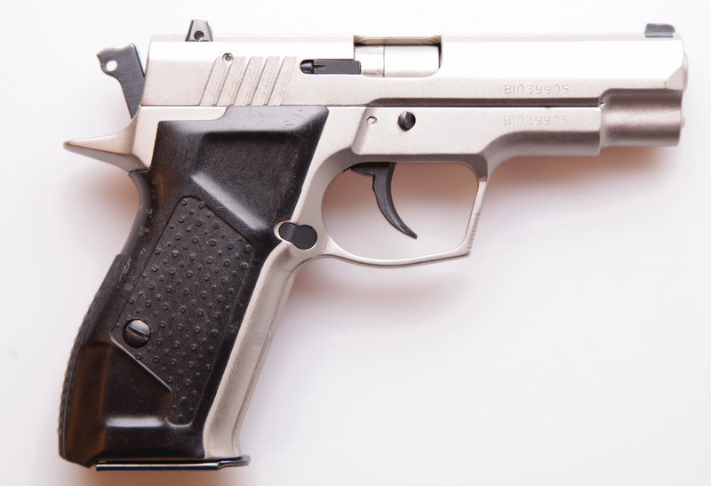 Пістолет травматичної дії Форт-12РМ кал.45Rubber (матовий білий). Фото 2