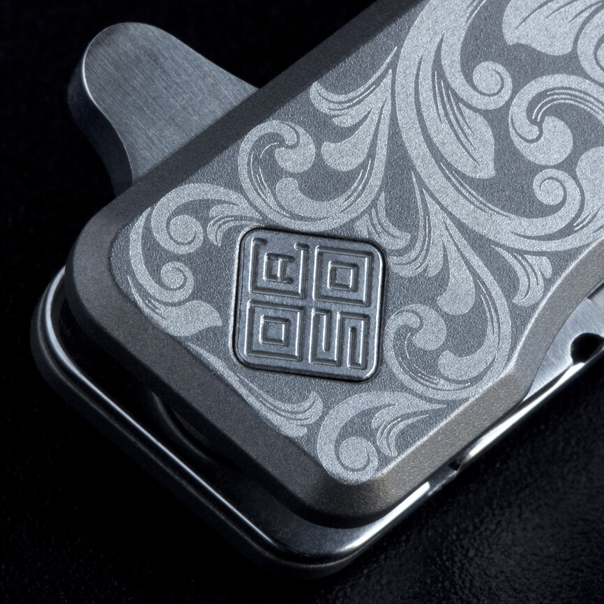 Ніж Ocaso "Solstice", Engraved titanium, Scroll Pattern, Satin. Фото 2